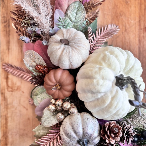 Handmade Wreath - Picture 7 of 8